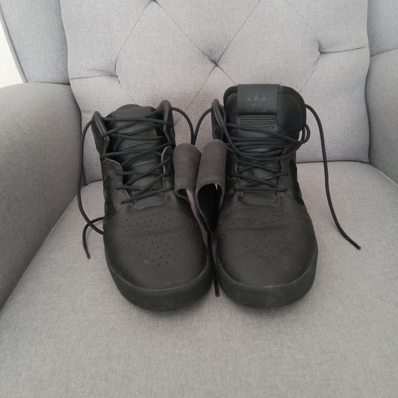 Adidas Size 11 Men's Black Original Tubular - Picture 3 of 7